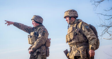 Ucrania cuenta con un volumen de armas para “defenderse”, pero no para ganar la guerra: Politico