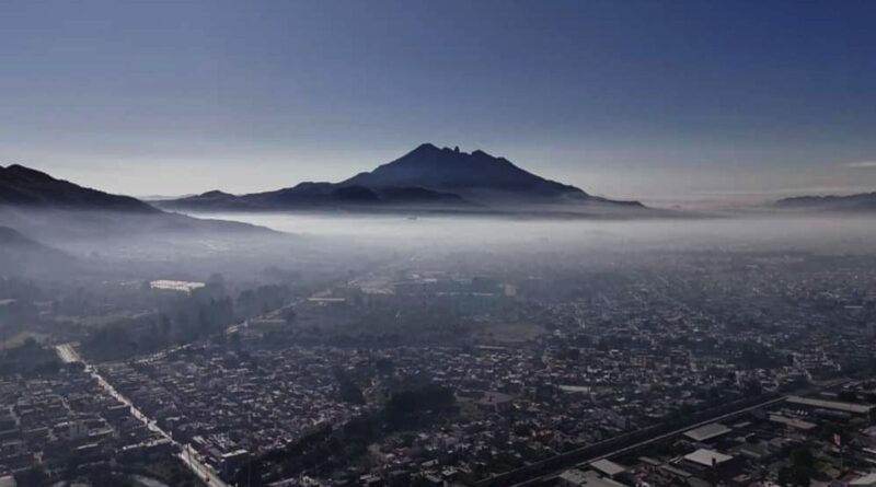 Alertan riesgo de brotes de enfermedades por incendio a cielo abierto en Tepic; libera sustancias más tóxicas