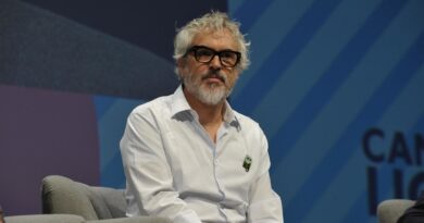 Alfonso Cuarón envia sus condolencias a la familia del ingeniero de iluminación “por el horrendo asesinato”