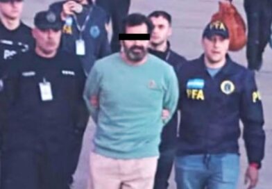 Cónyuge de Farías acusa justicia selectiva y señala que altos perfiles no han sido detenidos