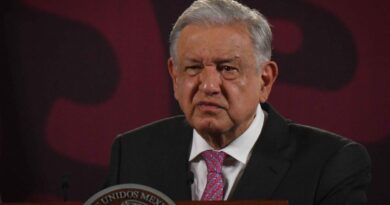 Obrador no usó la escoba para barrer la “corrupción” de la escalera cuando se aportaron pruebas