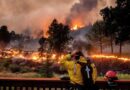 Voraz incendio amenaza a residentes huir de sus casas cerca de Los Ángeles; decretan emergencia