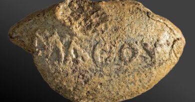 Un proyectil helenístico revela un mensaje sarcástico en plena guerra antigua de hace   2 mil años