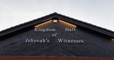 Justicia de España decreta veredicto para llamar a los Testigos de Jehová en “secta destructiva”  