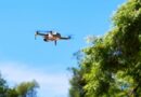 Envían dron con volantes amenazantes a celebración civil con “carnitas asadas” por la salida de Rocha