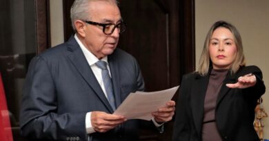 Gobernadora interina de Sinaloa, Yeraldine Bonilla, que Rocha llamó “la meserita”   