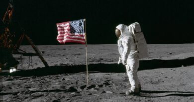 La Luna no estaba sola: Aldrin detalla fenómenos que NASA nunca explicó del todo