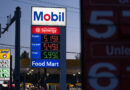 La guerra golpea el bolsillo: gasolina supera los 4 dólares en los 50 estados; 6,1 dólares en California