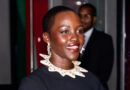 Lupita Nyong’o desmonta el mito de la “belleza ideal” y responde a críticas raciales por su papel de Helena