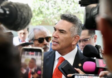 Opositores y gobierno cruzan acusaciones; PRI pide a EU declarar a Morena como ente “terrorista”  