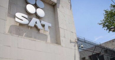 Sanciona ‘peces chicos’ Anticorrupción. 4 del SAT y del Banco Bienestar; de Pemex, nada    