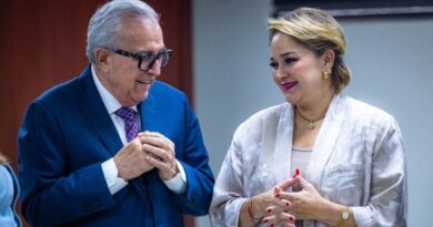 Se esfuma la titular del DIF, Eneyda Rocha a raíz de acusaciones de EU por narcotráfico a Rubén Rocha