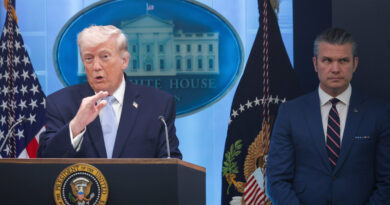 Un senador llama “incompetentes” a Trump y Hegseth en crisis con Irán; patético que rueguen