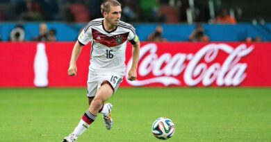Capitán del campeón de Alemania 2014 acusa a Infantino de “vender el torneo a figuras turbias y políticos”    