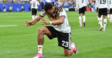 Celebra clero actos de fe de los jugadores en la cancha en el Mundial; “es un mensaje poderoso”