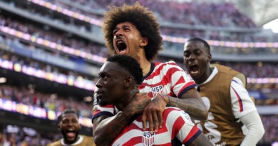 EU le da una lección en el debut a un débil Paraguay y lo golea 4-1; lo doblega en el primer tiempo     