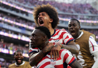 EU le da una lección en el debut a un débil Paraguay y lo golea 4-1; lo doblega en el primer tiempo     