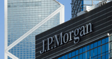 Exempleado del JPMorgan presentará demanda federal por haberlo convertido en “esclavo sexual”