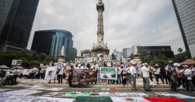 Gobierno obnubilado ante crecientes demandas sociales y la crisis de los desaparecidos: periodistas   