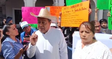 Comunidades de Alto Lucero denuncian a la abogada Marta Aguilar de cometer fraudes y rasurar apoyos