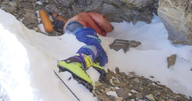 Tras 30 años en el Everest, identifican al escalador conocido como ‘Botas Verdes’