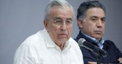 FGR batea acusaciones de EU contra Rubén Rocha; retorna a la gubernatura de Sinaloa tras 112 días de licencia   