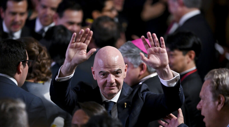 Infantino enfrenta nueva acusación: relación con empleada y millonaria indemnización