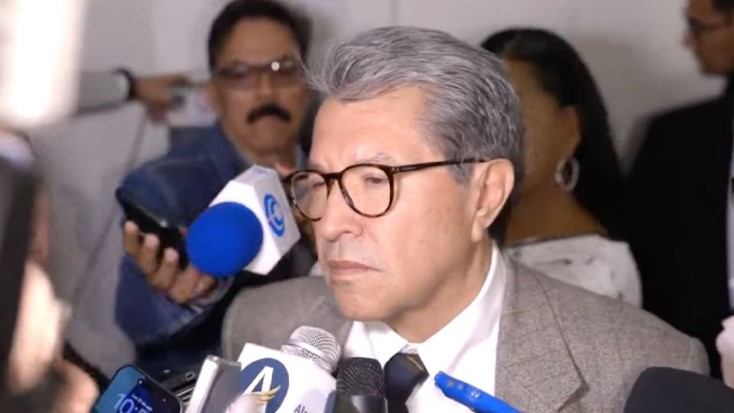 Monreal abre posibilidad de incluir a alcaldes en la prohibición de doble nacionalidad