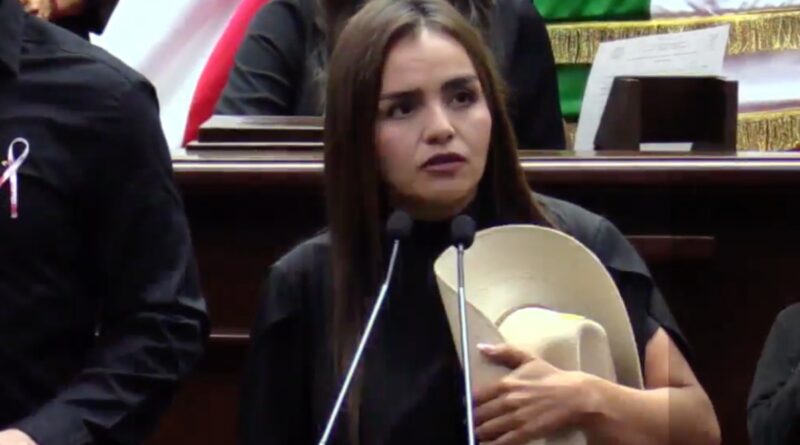 Quiroz cuestiona a excolaboradora de Manzo por esperar nueve meses para ampliar su declaración