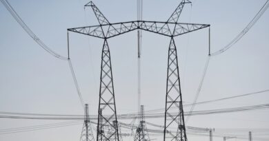 Apagón en la península exhibe “extrema debilidad” del sistema eléctrico; 7 años sin infraestructura