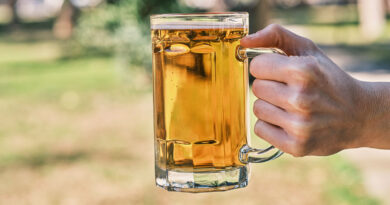 Congreso busca corregir asimetría fiscal en bebidas alcohólicas, cerveza subirá un peso más