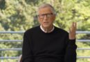 Gates urge a regular la IA antes de que sus efectos negativos dominen
