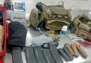Halla Marina cargadores calibre 5.56 y 9 mm y equipo táctico en punto de inspección del AICM