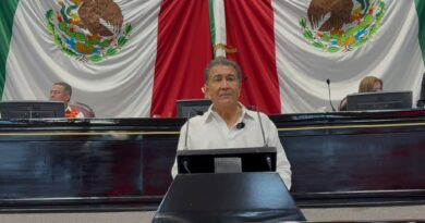 La 4T exprime pensiones mientras Pemex arde: Yunes les grita el atraco en la cara