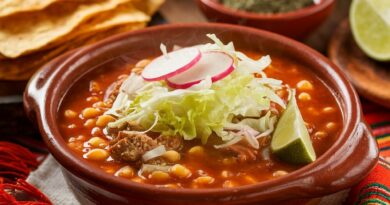 Pozole sí es completo, pero en raciones adecuadas: IMSS pide evitar descompensaciones