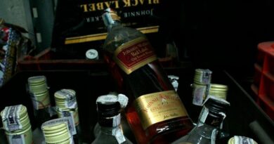 Seis muertes por alcohol adulterado en Guanajuato: hallan más de 500 botellas y la FGR toma control
