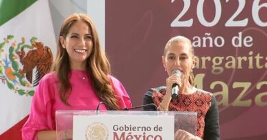 Tensión en Celaya: gritos obligan a Sheinbaum a intervenir; mitin inicia entre abucheos