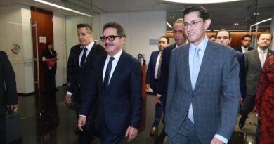 Canciller esquiva impacto de órdenes de aprehensión de EU contra Rocha e Inzunza