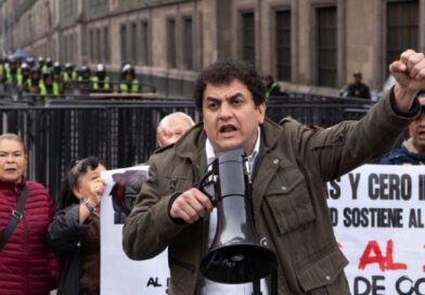 Crece tensión en el IMSS: trabajadores exigen aumento de 10% y cambios sindicales