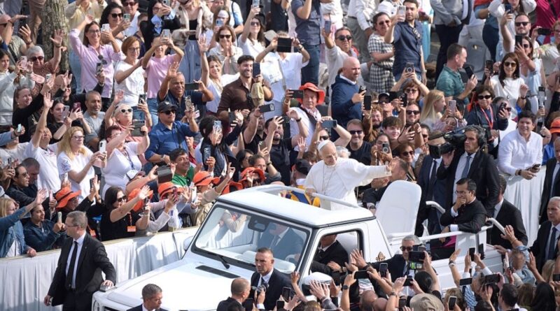 El Vaticano condiciona la gira del papa León XIV por América Latina a su evolución médica