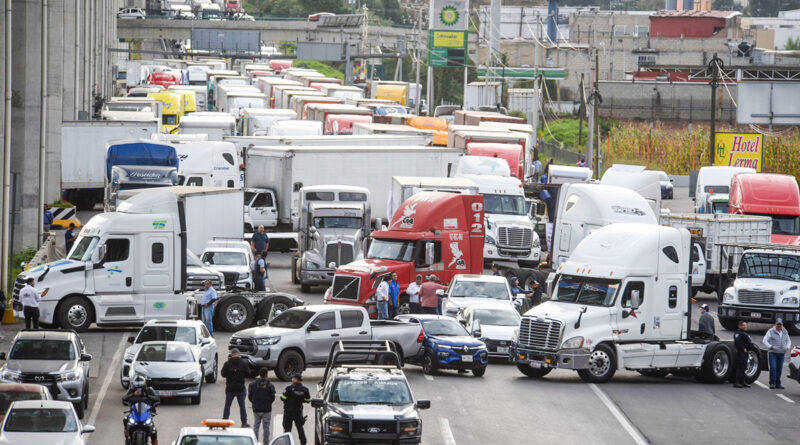 Tregua: transportistas levantan bloqueos tras acuerdos con Gobernación (Videos)