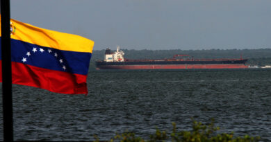 Trump afirma que repondrá reservas de EU con crudo venezolano y presume ganancias